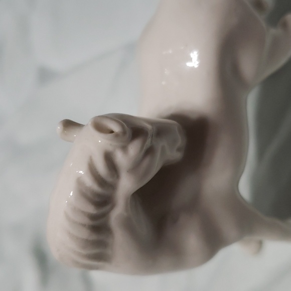 Blanc de Chine White Porcelain horse figurines, set of 2 - Picture 12 of 13